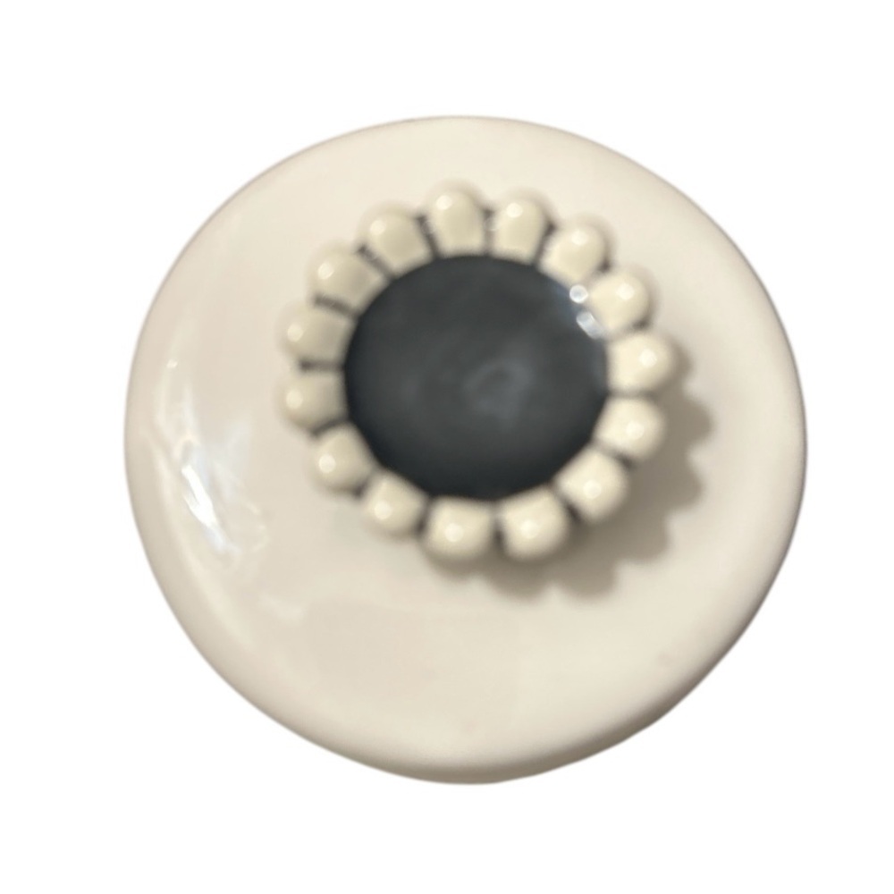 Rae Dunn by Magenta LL‎ Ceramic Crown Top Canister Dog Treats LIVE, LOVE, BARK - Picture 4 of 7